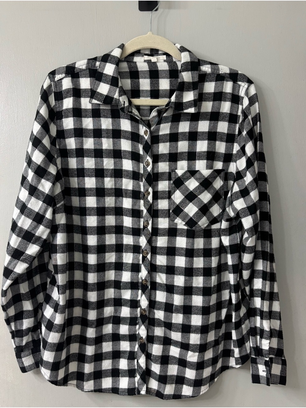 maurices Women's OX Black White Plaid Flannel Button-Down Long Sleeve Shirt